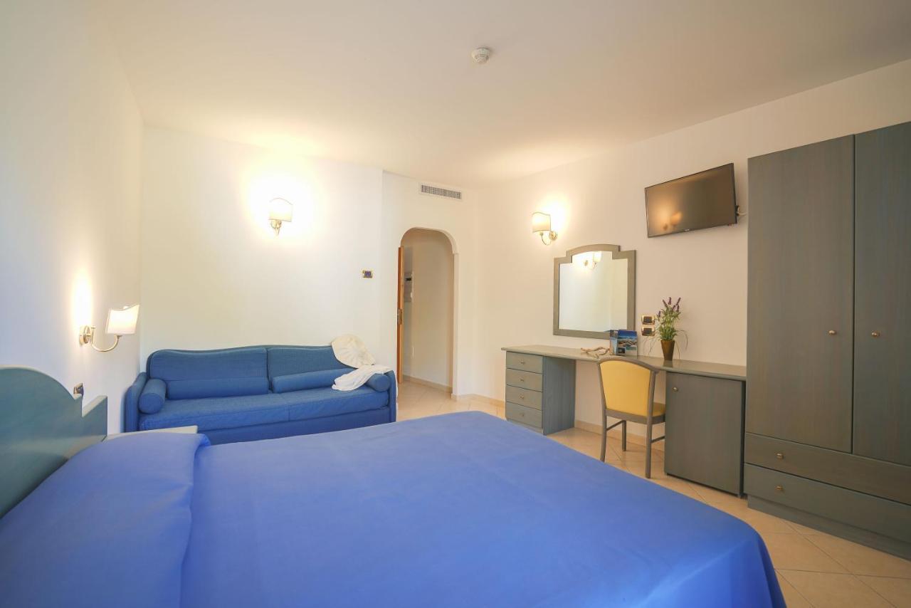 Scoglio Del Leone 4*赞布罗内