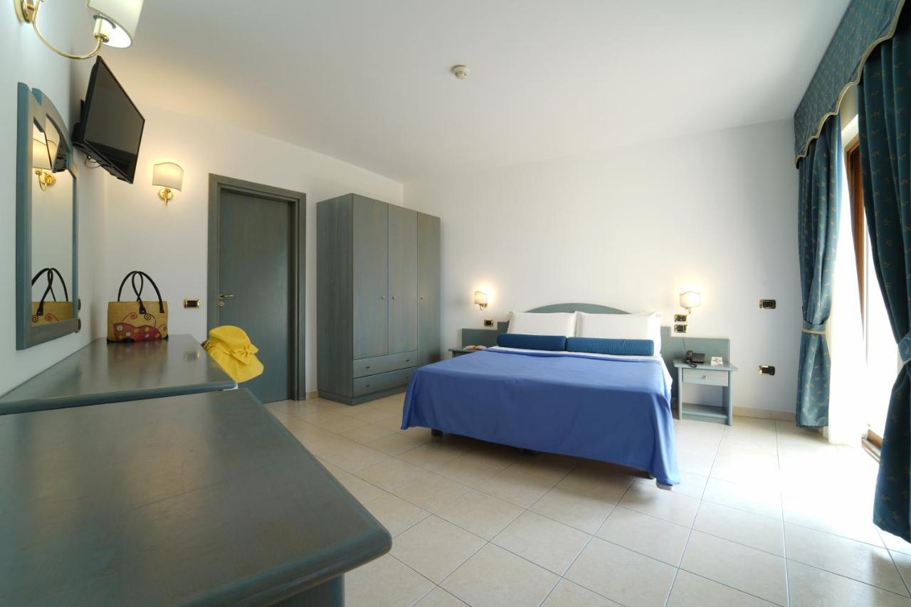 Scoglio Del Leone Hotel